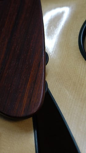 discreet volume and tone controls handmade archtop guitar uk